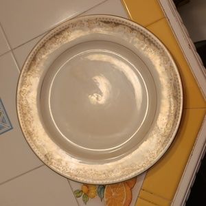 Queen Anne - Signature Collection - beautiful gold - 6 dinner plates